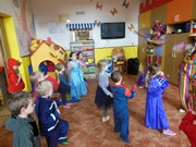 Karneval s Mirečkem a Leontýnkou